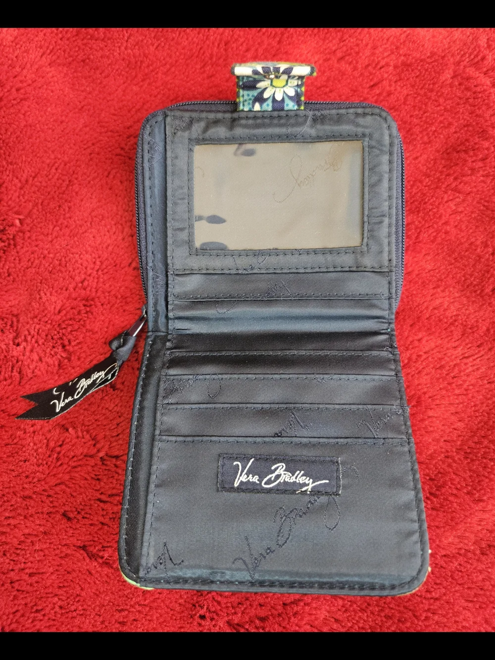 Vera Bradley bifold Wallet in Daisy pattern - Picture 3 of 4